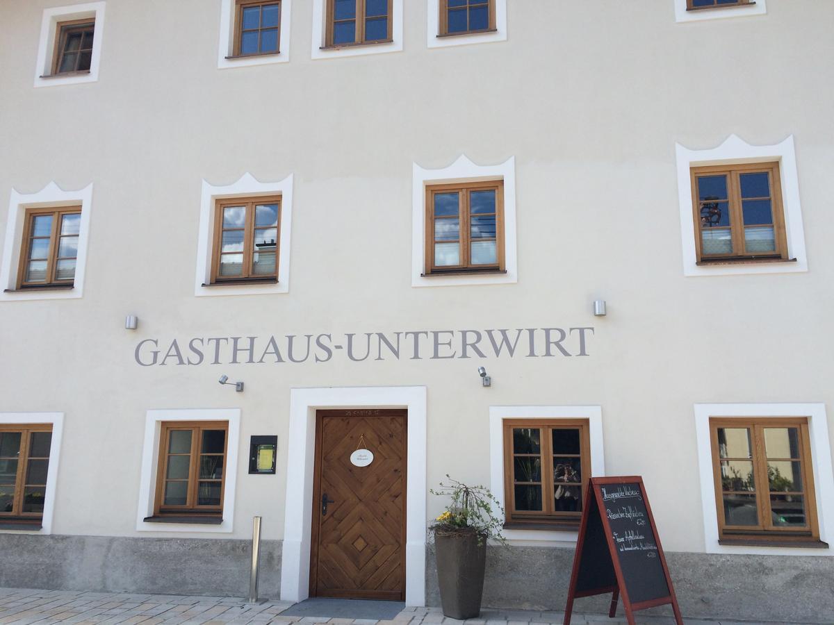 Fridolfing Gasthaus Unterwirt מראה חיצוני תמונה